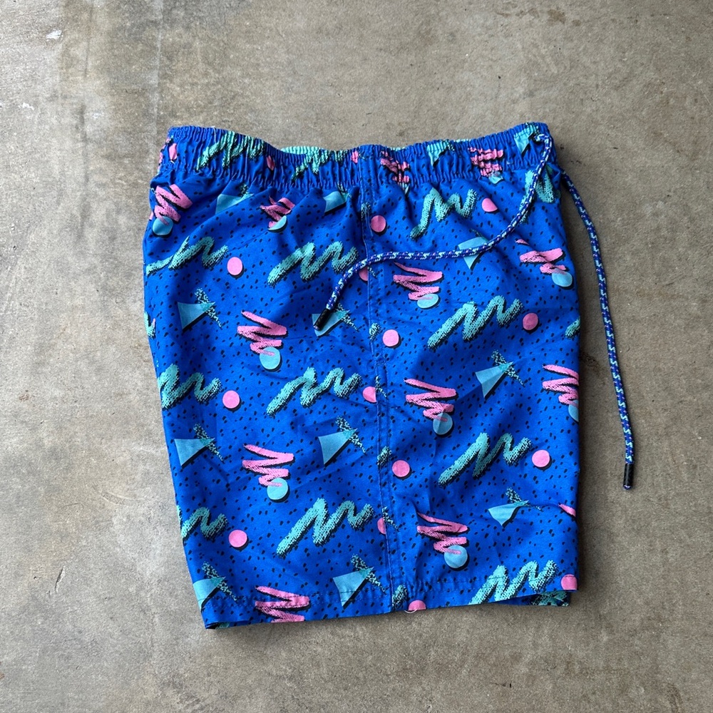 Broken Threads Colorful Geometric Patterned Shorts Size S - Picture 6 of 6